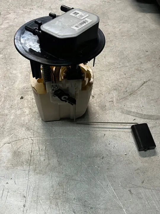 Polttoainepumpun kelluke OEM 9807056380 Peugeot Expert image 4