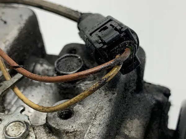 Compressore aria condizionata BMW E92 3.0 272CV OEM 6956716 image 4