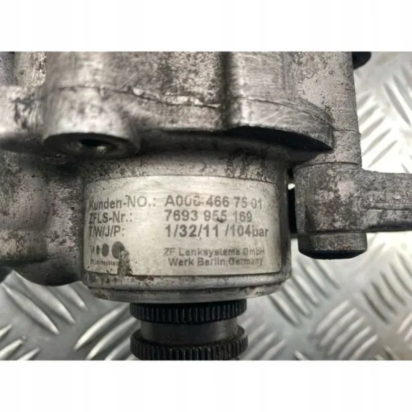 Mercedes Servopumpe OEM A0064667501 image 5