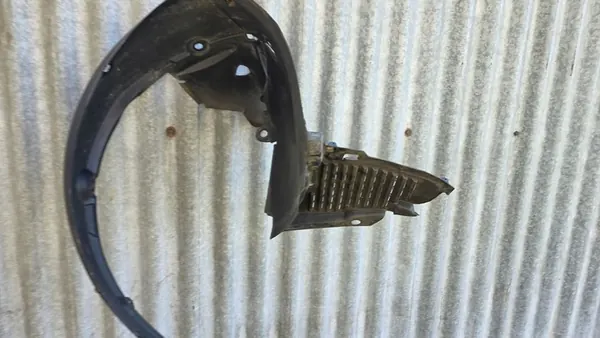 Front Right Wheel Arch Renault Grand Espace IV Lift OEM image 2