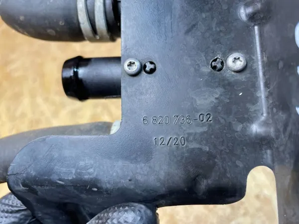 Électrovanne de pompe à eau OEM 9037610 pour BMW image 9