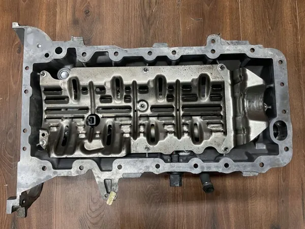 Öljypannu OEM CK5Q6676BB Range Rover L405:lle image 6