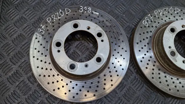 Frambromsok & 318mm Skivor OEM Porsche image 7