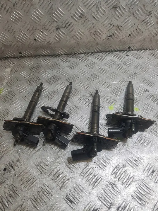 Conjunto de Injetores Volkswagen Passat B6 2.0 TDI 03L130277 image 1