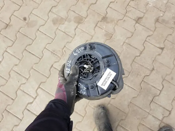 Audi A8 D4 09-13 Vänster Bak Luftfjädring OEM 4H0616001N image 3