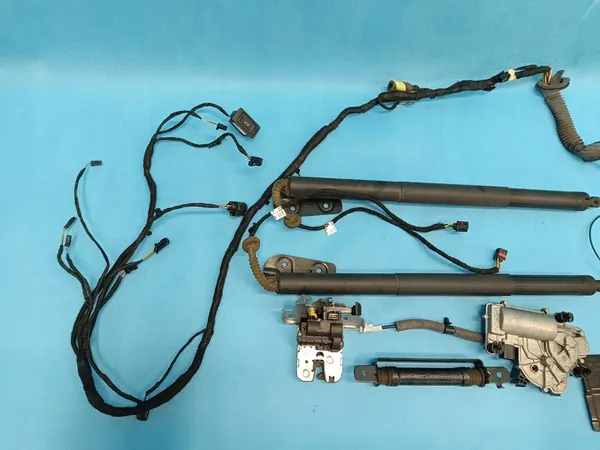 AUDI A5 F5 SPORTBACK 2018 Elektriskt bakluckeset 8W8827851A image 2