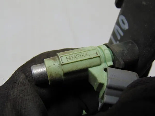 Carril de inyección Mitsubishi Outlander I 2.0 OEM HDA250E image 6