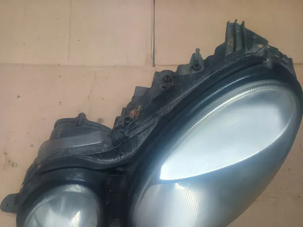 LINKER XENONKOPLAMP MERCEDES E-KLASA W211 image 3