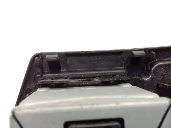 OEM 5892433070 Etu-USB-portti Lexus CT 200H:lle image 4