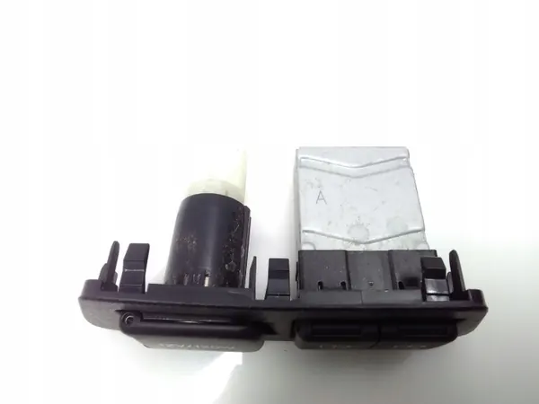 OEM 5892433070 Etu-USB-portti Lexus CT 200H:lle image 5