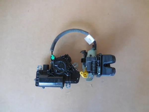 VW Tiguan Serrure de Hayon 3G0827887A 5NA827520 image 1