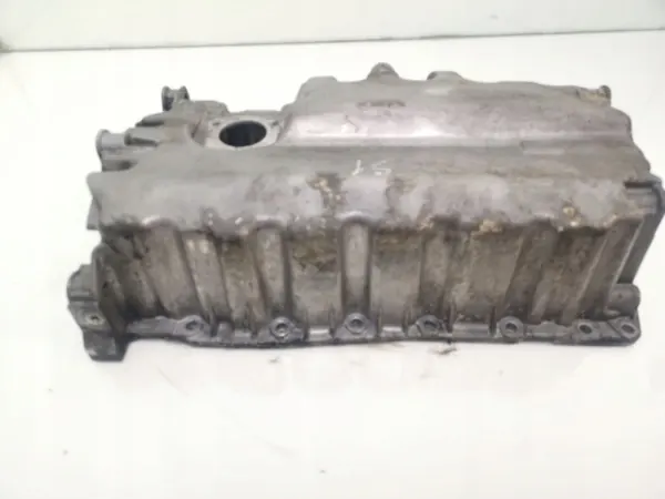 Skoda Fabia Mk2 Öljypärä OEM 03G103603 Käytetty image 6