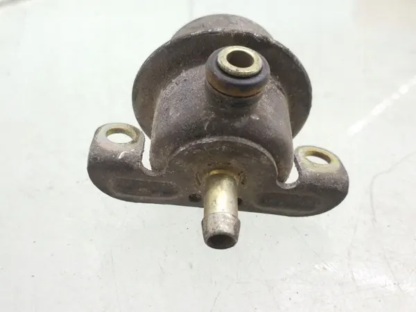 Kraftstoffdruckregler OEM 0280160225 für BMW 5 E34 image 5