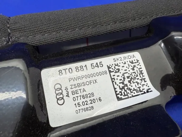 OEM 8T0881545 Etu ISOFIX Kiinnitys Audille image 4