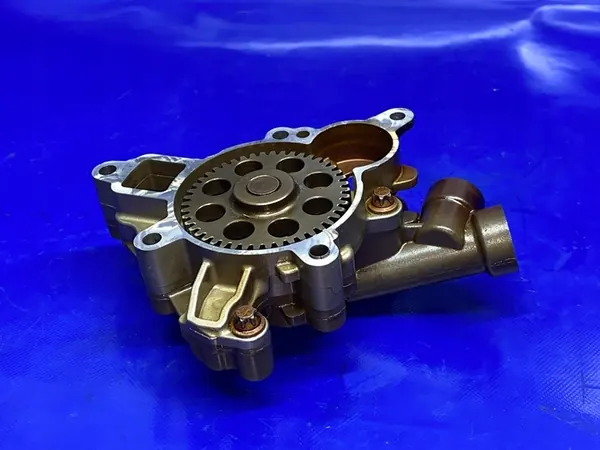 Olje pump Mercedes W204 W203 1.8 CGI A271181030 image 4