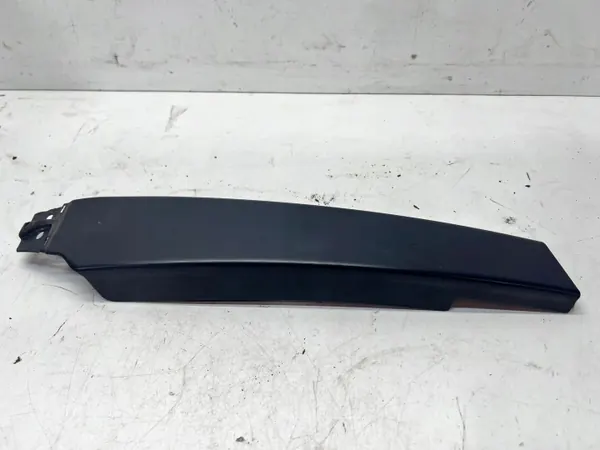 Cache de pilier gauche Audi A3 8P Sportback OEM 8P4853289 image 3