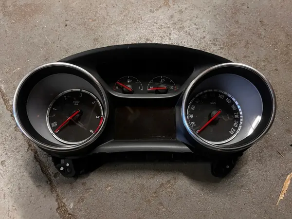 Opel Astra K 5 V Instrumentpanel OEM 39077980 image 3