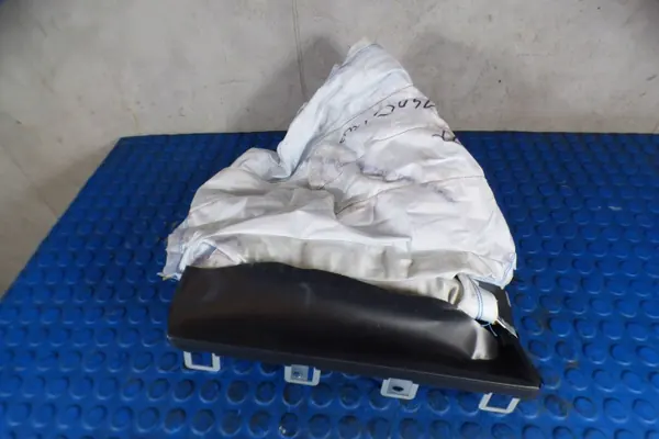Volkswagen Golf VII Fahrer-Knieairbag OEM 5G1880841C image 2