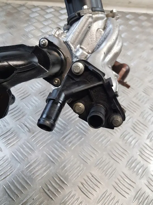 Enfriador de válvula EGR Renault Clio III 1.5DCI image 4