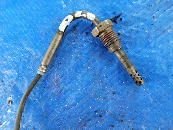 OPEL Astra J Sensor de temperatura DPF 2.0 CDTI 55591174 image 2