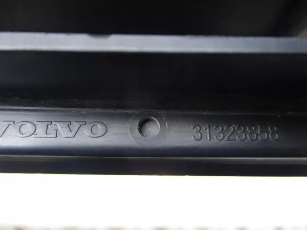 Griglia paraurti anteriore Volvo S60 II V60 I Lift 13-18 image 3