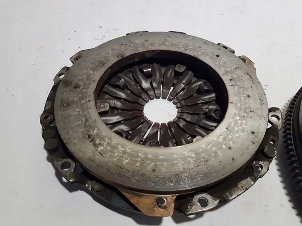 Kaksoismassavauhtipyörä Mercedes W204 W207 1.8 CGI image 7