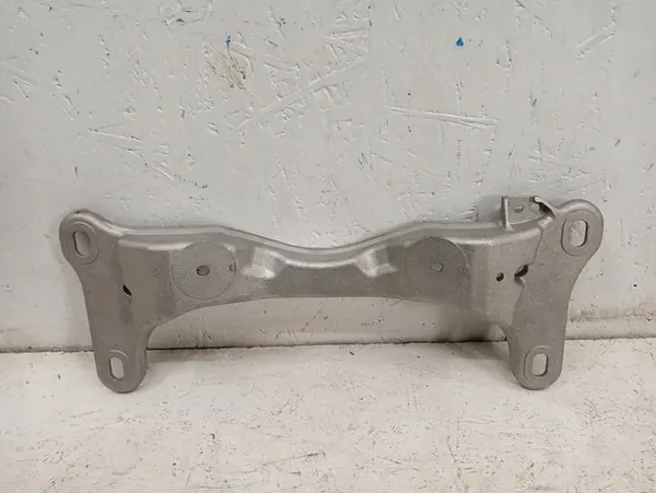 Vaihteiston kiinnike OEM 6771064 BMW 1-sarja E81/E82/E87 image 2