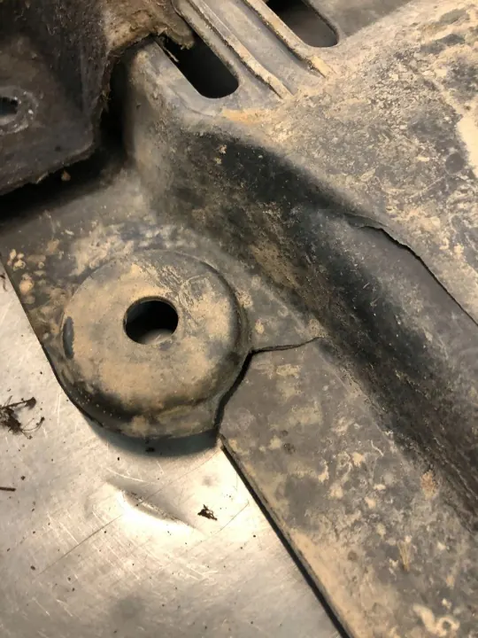 Rechter onderbodenschild OEM 8K0825208H voor Audi A5 8T image 5