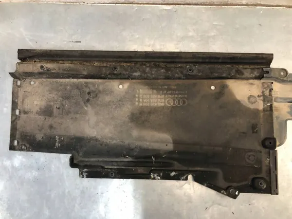 Rechter onderbodenschild OEM 8K0825208H voor Audi A5 8T image 8