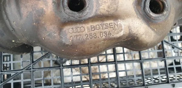 VW Audi Touareg 4.2 Avgasgrenrör OEM 077253034T image 3