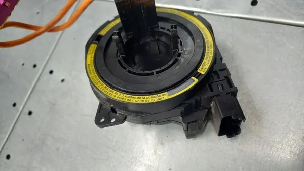 VOLVO V70 II LIFT 2.4B 31264469 image 2