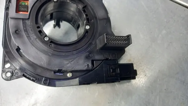 VOLVO V70 II LIFT 2.4B 31264469 image 5