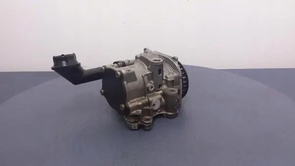 Pompe à huile VW Passat B8 2.0 TDI OEM 04L145208K image 4