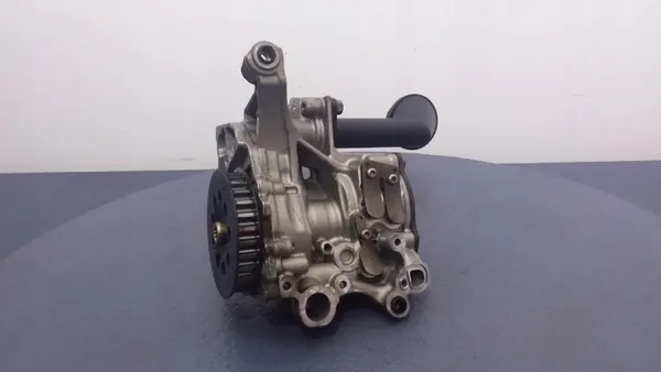 Pompe à huile VW Passat B8 2.0 TDI OEM 04L145208K image 5