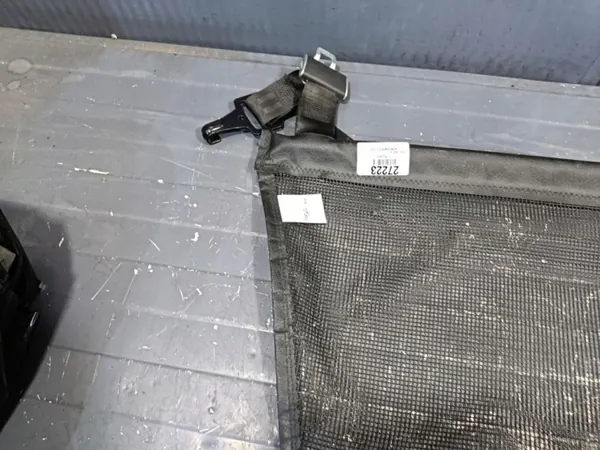 Opel Astra L Kombi Bagageutrymme Rullnät OEM Wrakowisko-27223- image 3