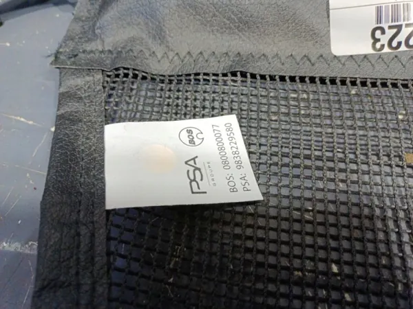 Opel Astra L Kombi Bagageutrymme Rullnät OEM Wrakowisko-27223- image 4