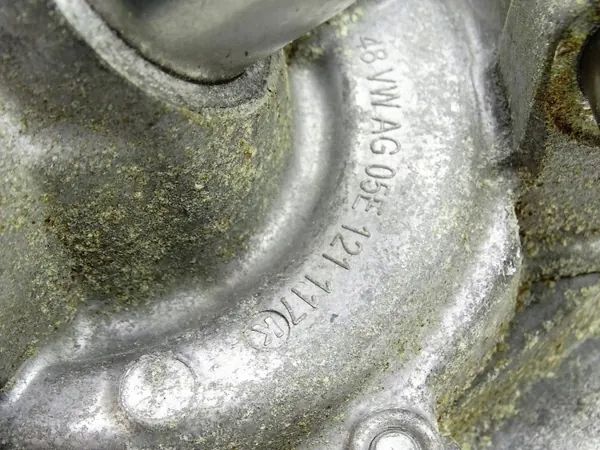 Pompe à eau OEM 05E121042F pour Audi A3 8Y 1.5 2021 image 7