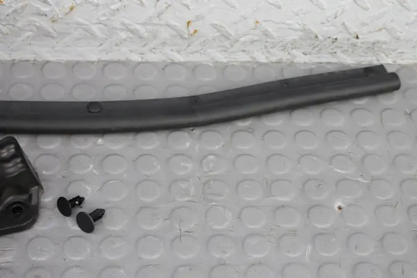 MG Motorhukspackning Höger Fram OEM 11376302HSII image 3