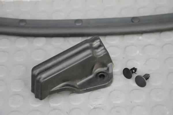 MG Motorhukspackning Höger Fram OEM 11376302HSII image 4