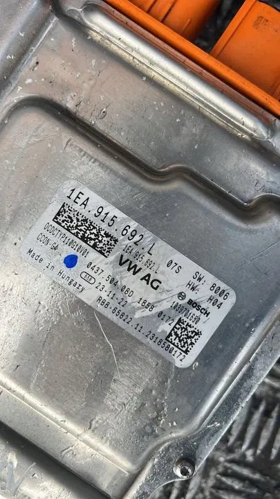 OEM 1EA915692L Invertteri Muuntimella VW ID.4:lle image 3
