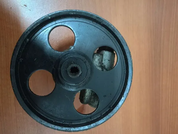 Servostyrningspump Citroen Xsara 1.9D OEM 9632335080 image 4