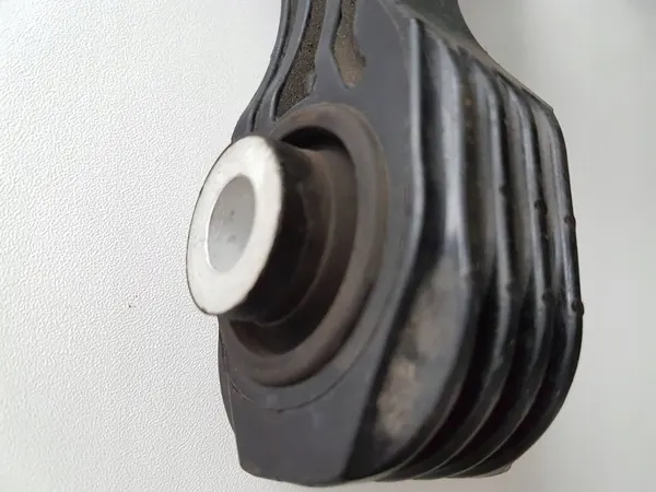 Honda OE 50890T5A911 Moottorin kiinnitys image 2