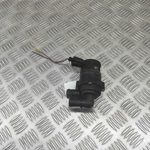 Vattencirkulationspump Audi Q7 4L 2007 image 2