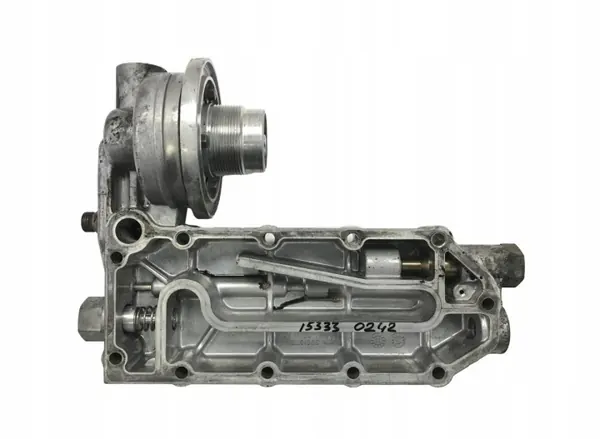 Tapa de refrigerador de aceite motor OEM 3931077 image 2
