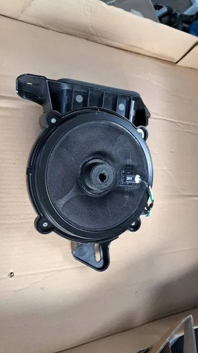 Subwoofer OEM 281701528R Renault Megane IV:lle image 2