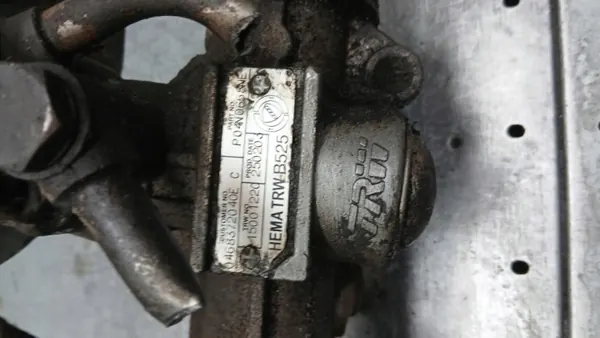 Fiat Albea 1.2B 02-12R Sedán OEM 0468372040E Usado image 4