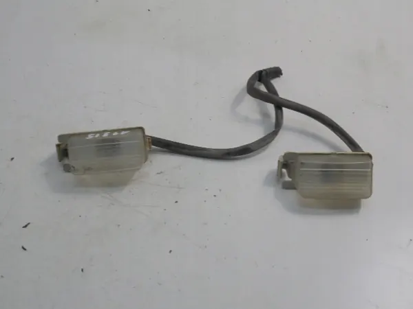 OEM 1090038 Nissan 370Z 2013 Feu de Plaque d'Immatriculation image 2