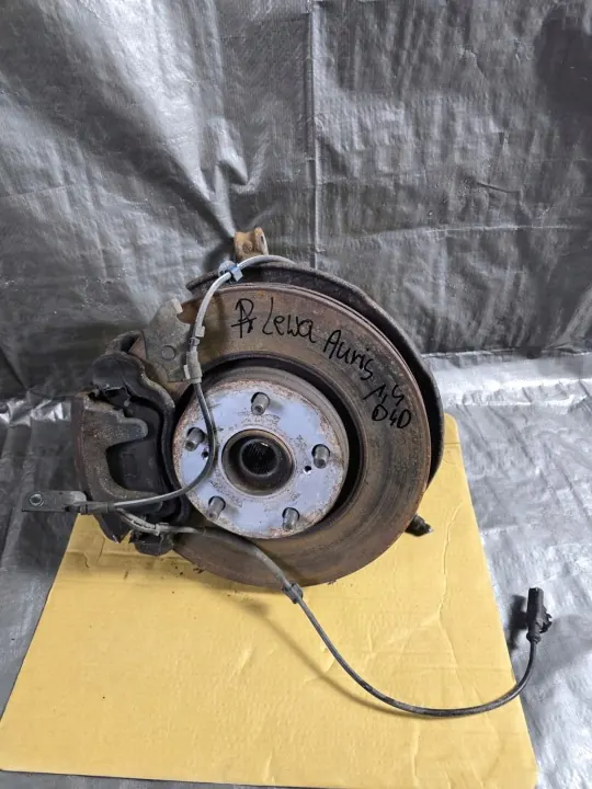 VAV7349 Linker Vorderer Achsschenkel Toyota Auris II image 3