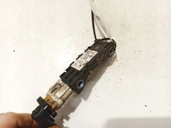 Kia Sportage SRS Airbag Sensor 2006 2.0L 959302e000 image 3