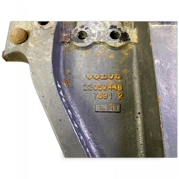 OEM 22052448 Volvo Etu-Oikea Lehtijousen Kiinnike image 3